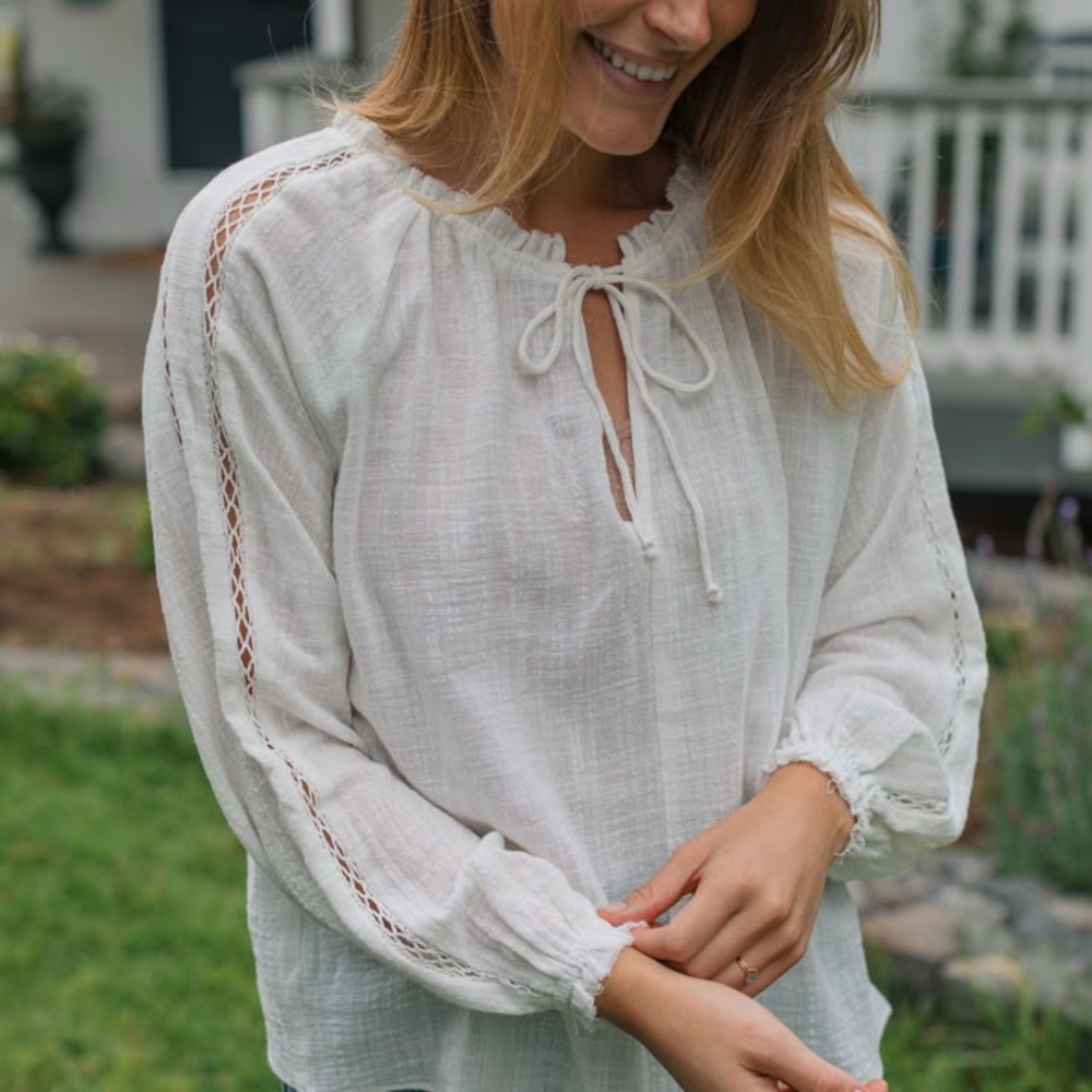 NWOT Neuflora Lily Blouse S